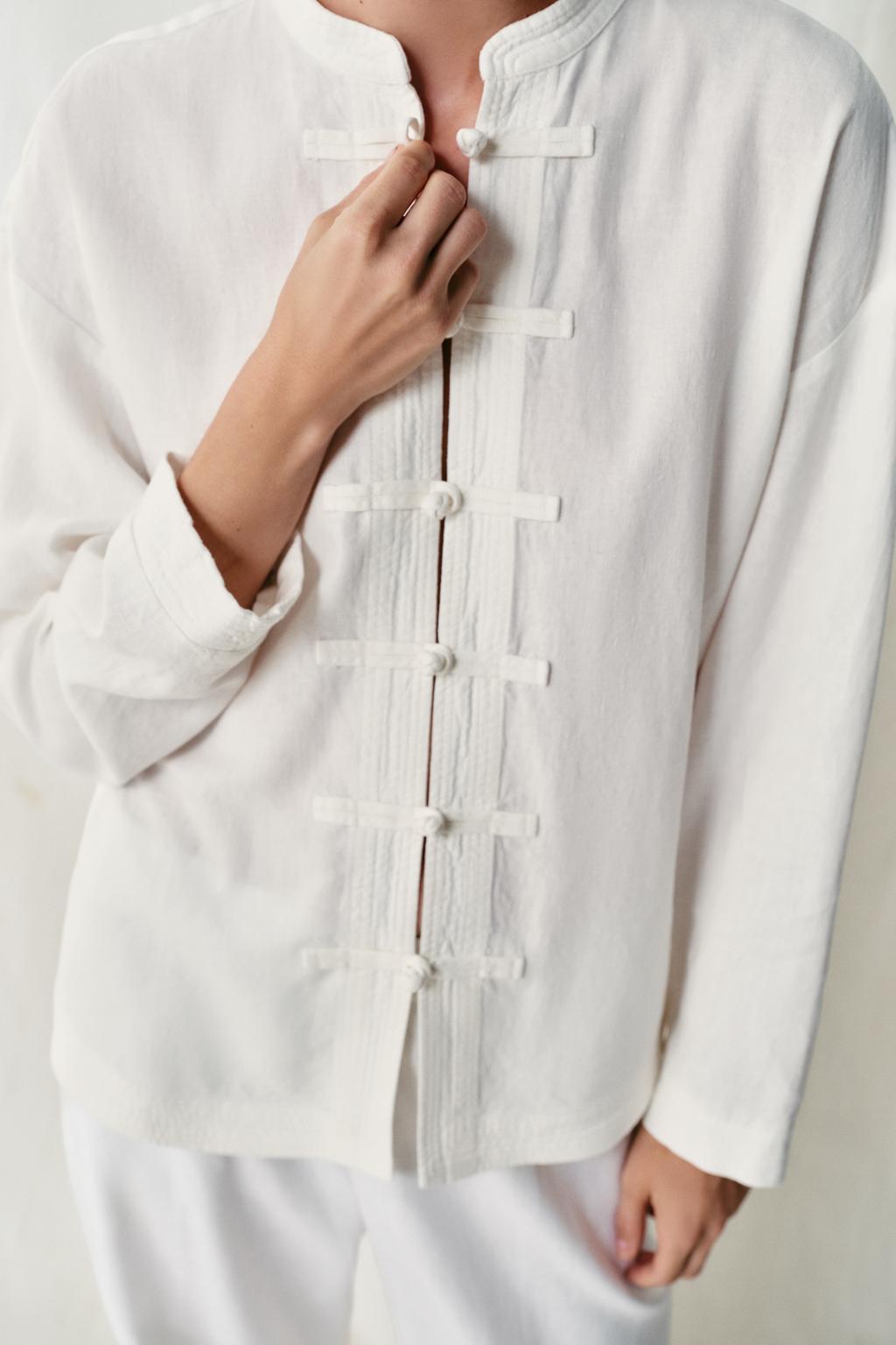 قميص OVERSIZE من الكتان بأزرار