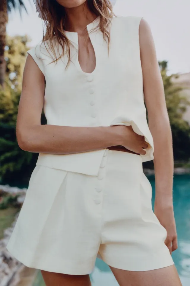 A-Line Sleeveless Top with Covered Front Buttons – image 3