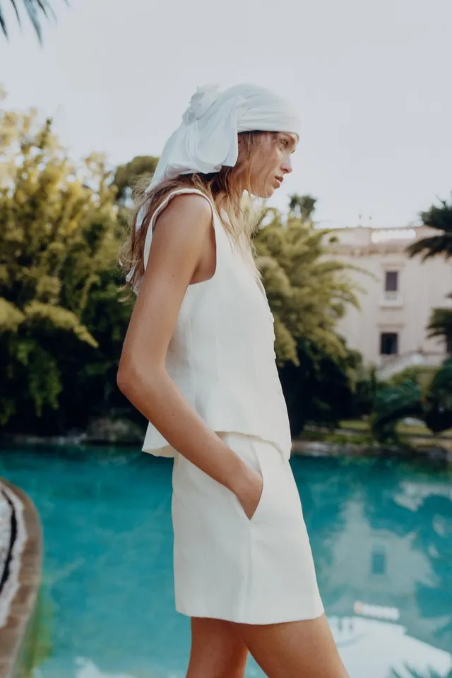 A-Line Sleeveless Top with Covered Front Buttons – image 4