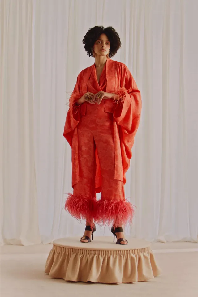 قميص متصالب بريش MARISA BERENSON X ZARA