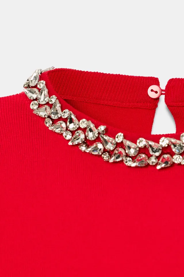 Sleeveless Top with Jewel Neck, Shoulder Pads, and Front Pleats – image 9
