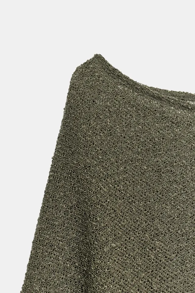 Asymmetric Metallic Thread Cape with Boat Neck and Loose Fit – image 9