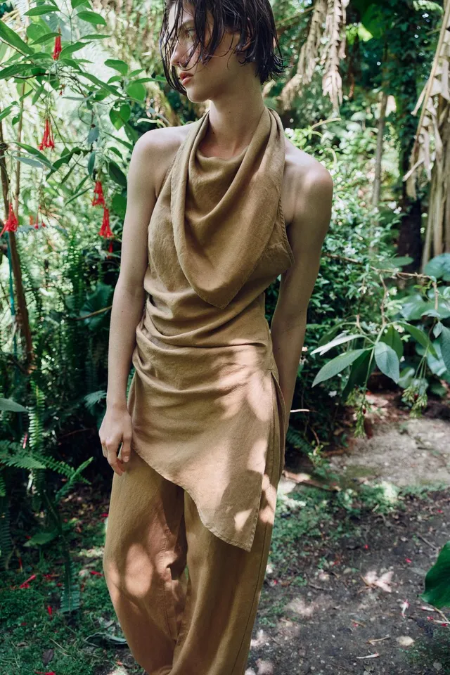 Linen Blend Asymmetric Halter Top with Side Vent and Invisible Zipper – image 2