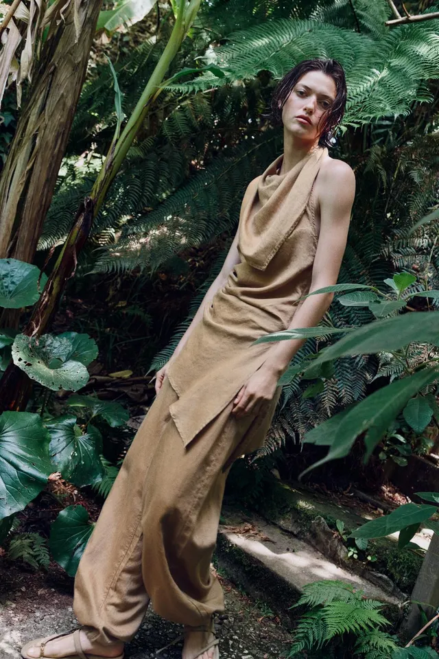 Linen Blend Asymmetric Halter Top with Side Vent and Invisible Zipper – image 7