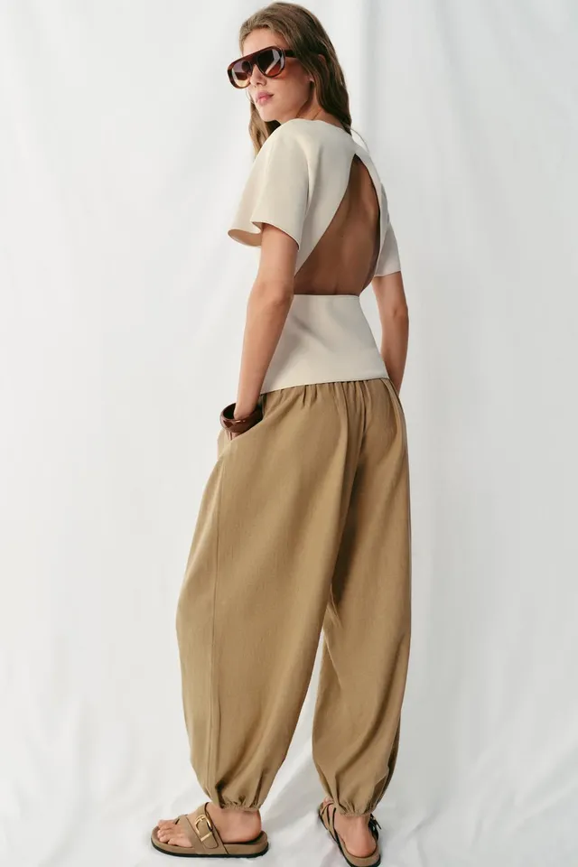 Solid Color Round Neck Short Sleeve T-Shirt with Back Cut-Out Detail – image 5