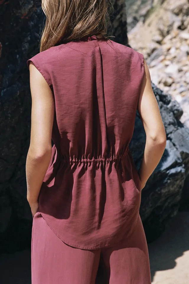 V-Neck Sleeveless Top with Front Knot and Back Elastic Strap – image 4