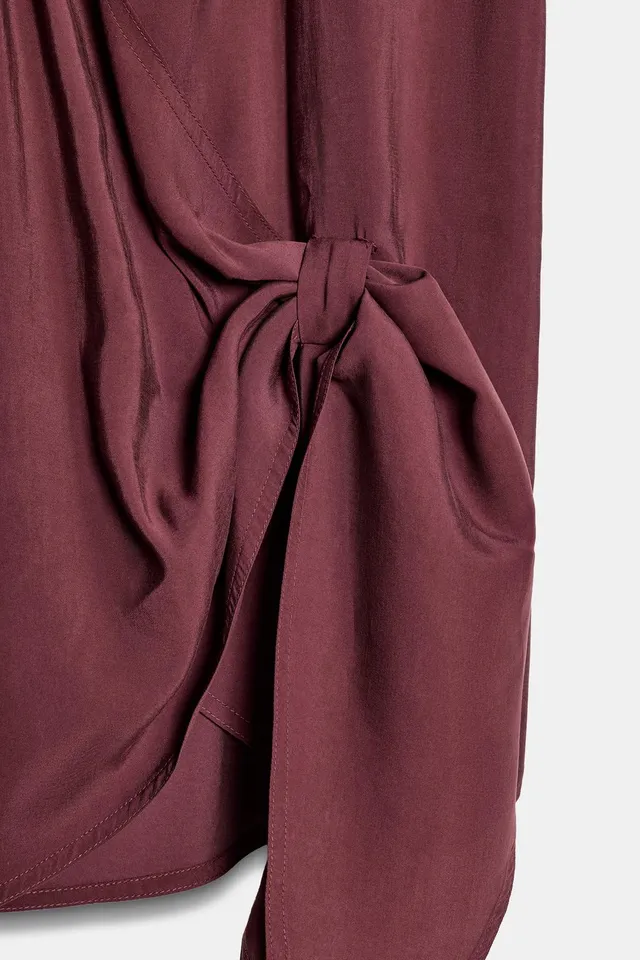 V-Neck Sleeveless Top with Front Knot and Back Elastic Strap – image 7
