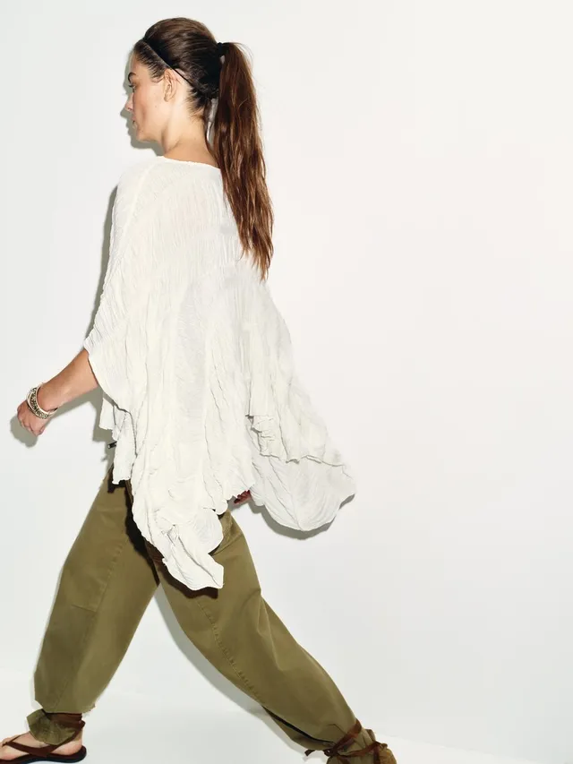 Textured Cape Top with Ruched Detailing and Asymmetric Hem – image 3
