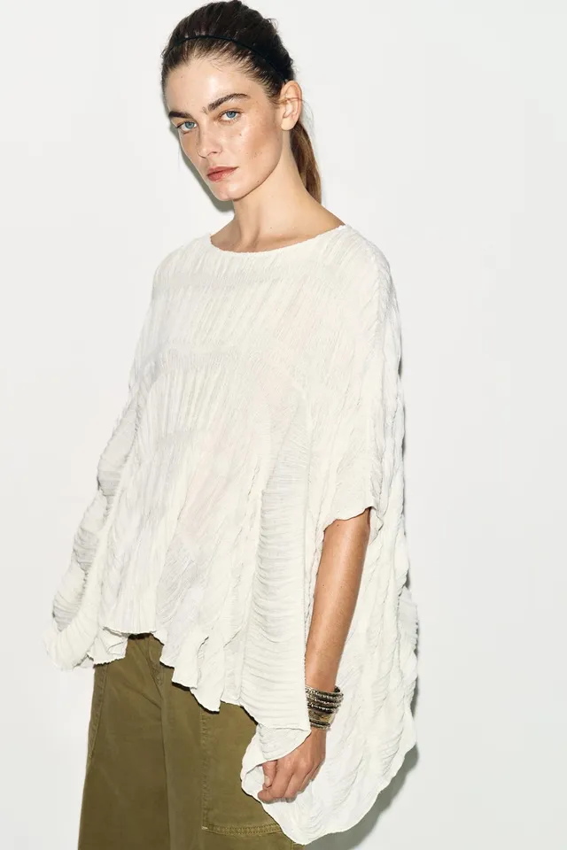 Textured Cape Top with Ruched Detailing and Asymmetric Hem – image 4