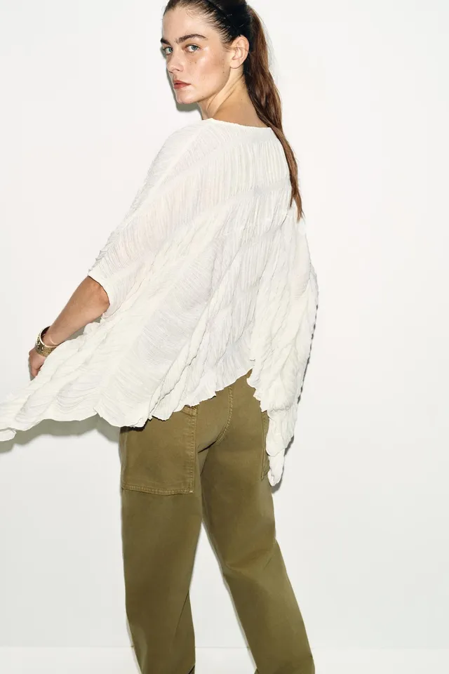 Textured Cape Top with Ruched Detailing and Asymmetric Hem – image 5