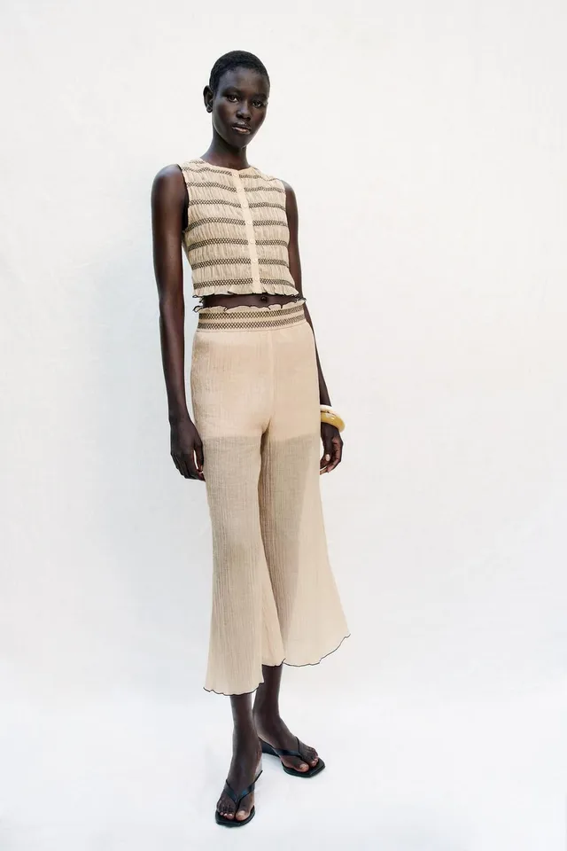 Contrast Seam Top Vest