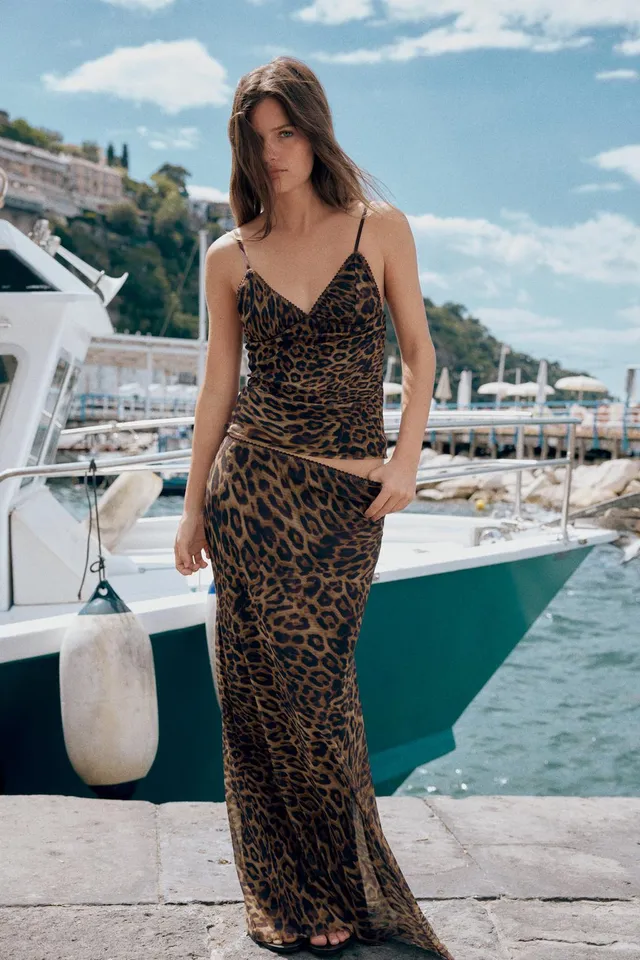 Women's Animal Print Tulle V-Neck Sleeveless Top – image 4