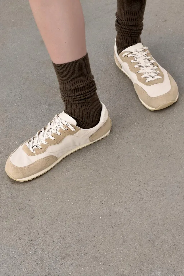 Barefoot Contrast Trainers – image 2