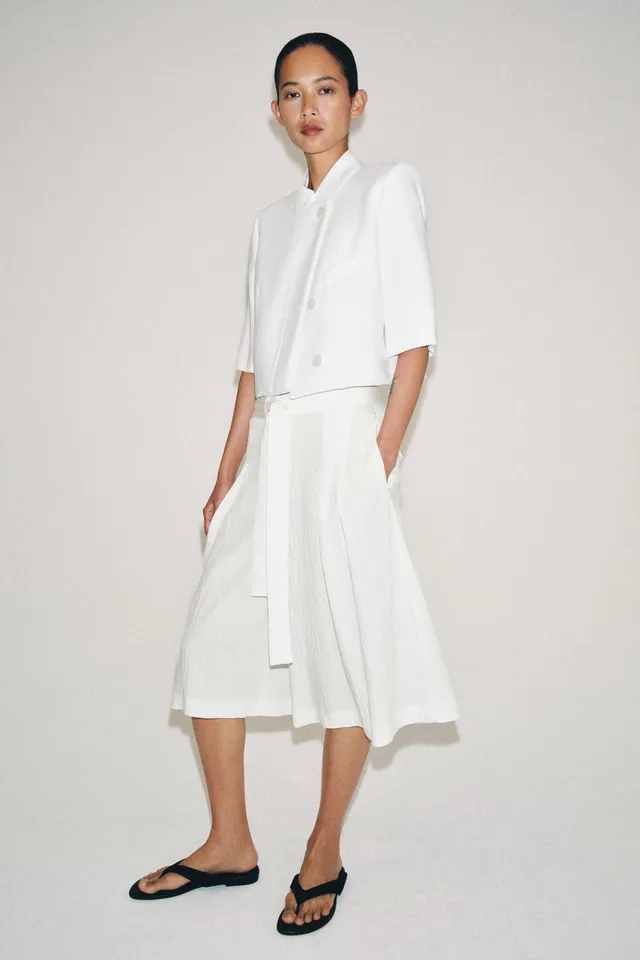 Cropped Short Sleeve Blazer