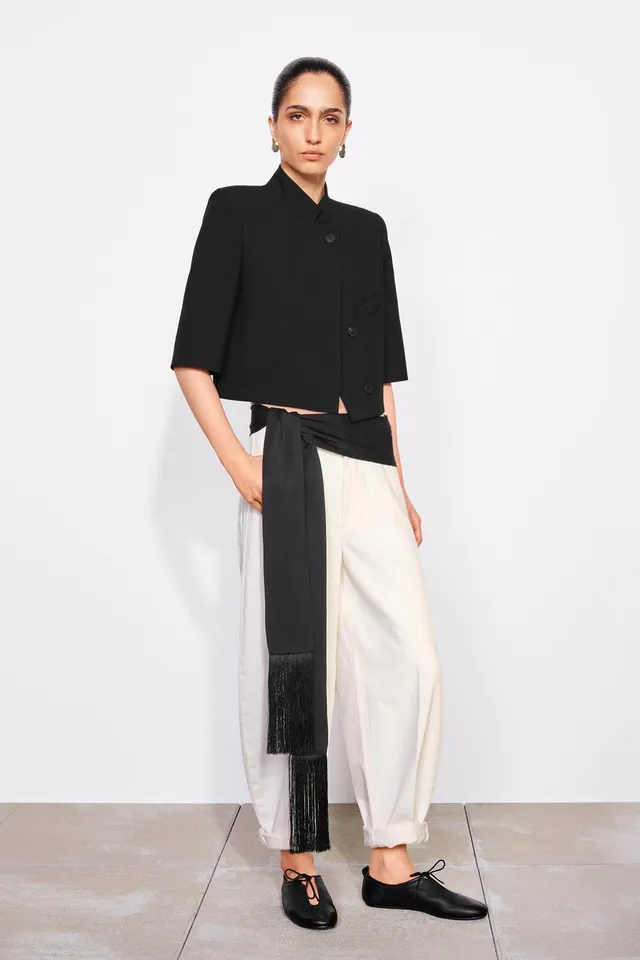 BLAZER CROPPED بأكمام قصيرة مجموعة ZW
