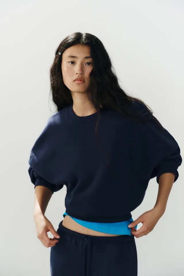 BASIC PLUSH SWEATSHIRT – image 2