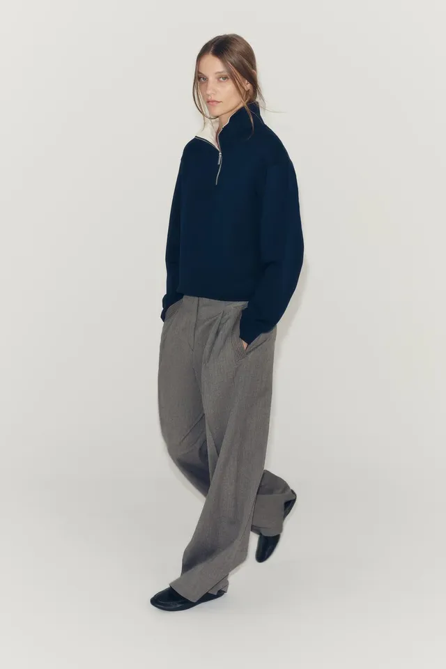 SWEATSHIRT WITH ZIP – image 4
