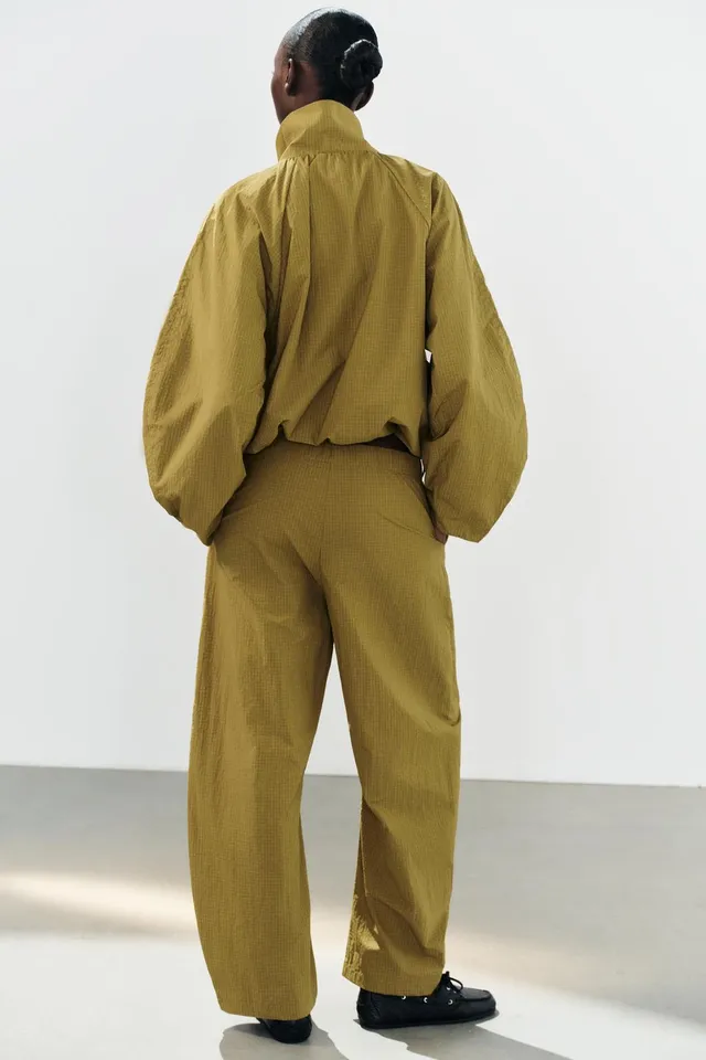 TECHNICAL FABRIC BALLOON TROUSERS – image 4