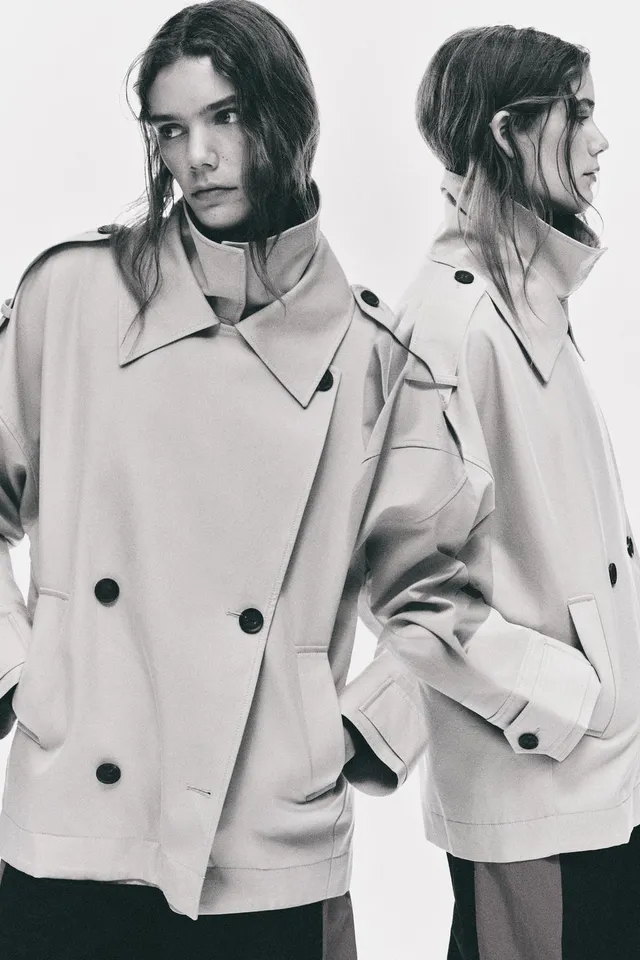 HIGH COLLAR OVERSIZE SHORT TRENCH COAT – image 6