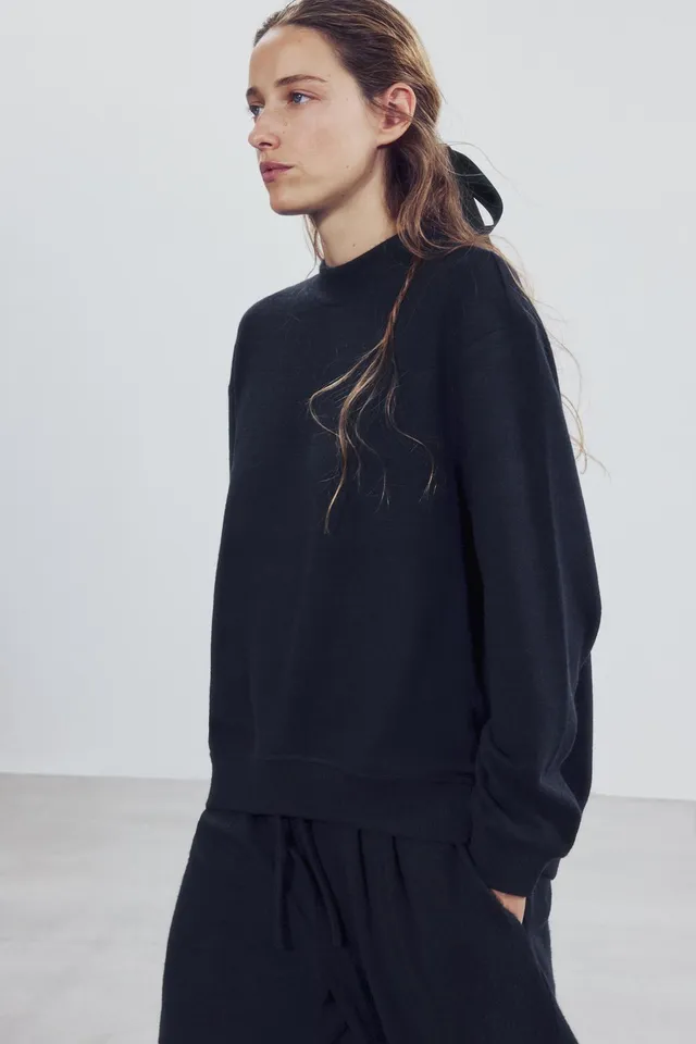 SOFT SWEATSHIRT – image 2