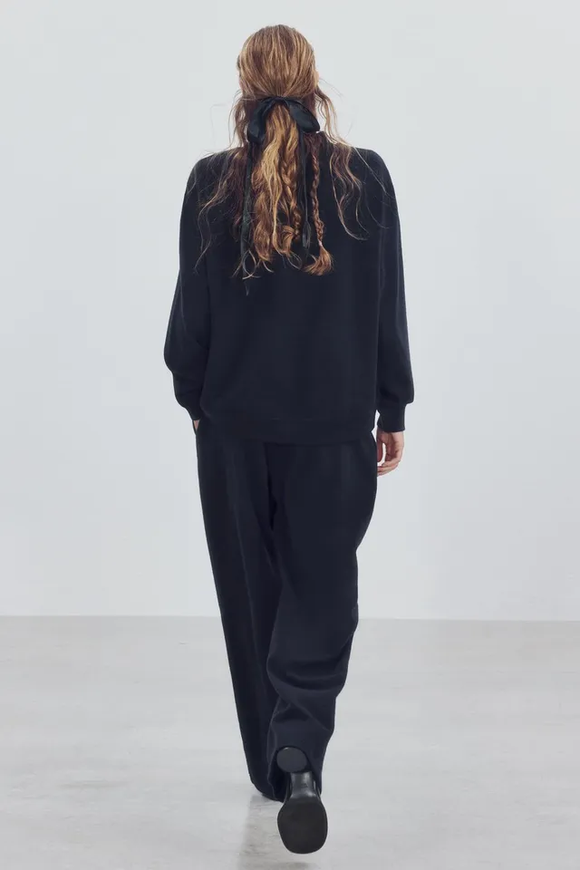 SOFT SWEATSHIRT – image 3