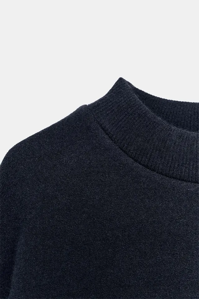 SOFT SWEATSHIRT – image 6
