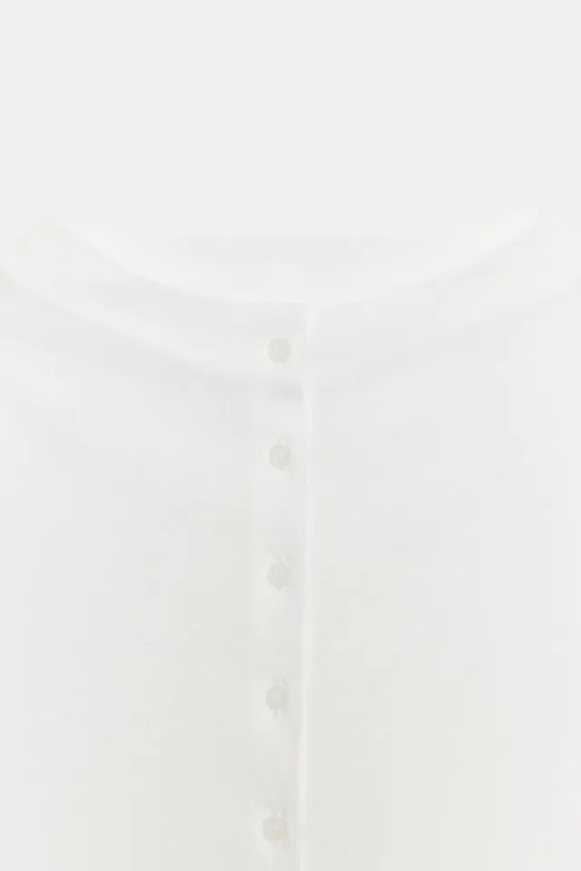 HIGH NECK BUTTONED T-SHIRT – image 5