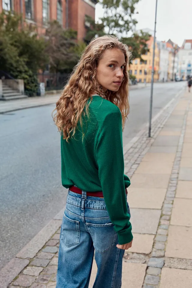 WOOL BLEND V-NECK JUMPER – image 2