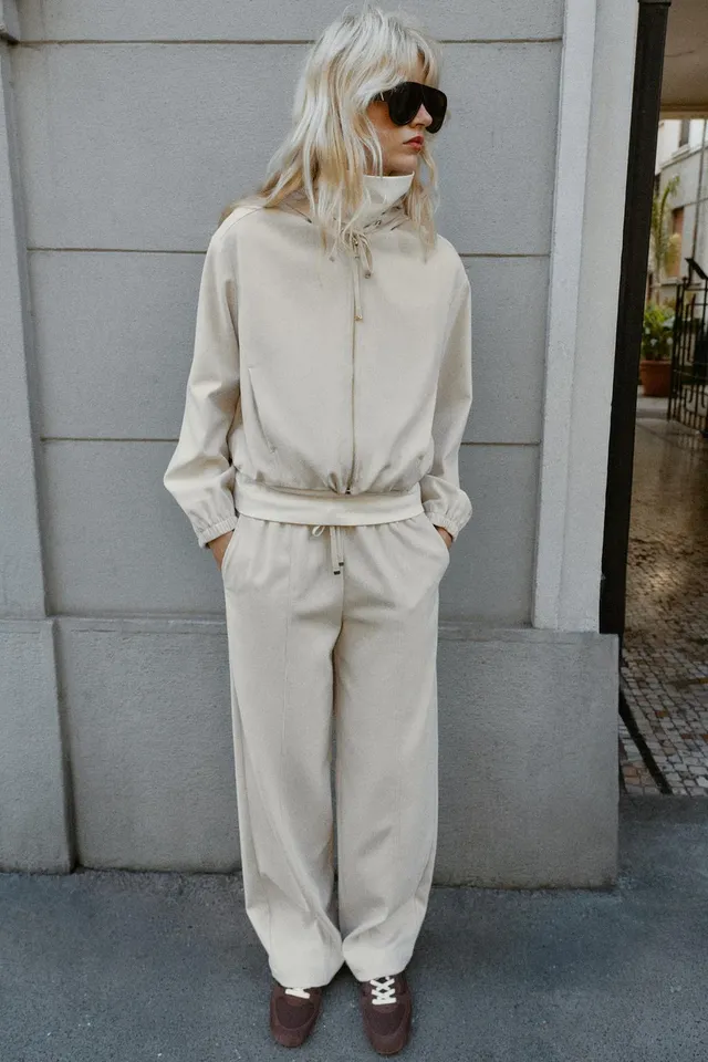 WIDE-LEG TROUSERS WITH ELASTIC WAIST – image 2