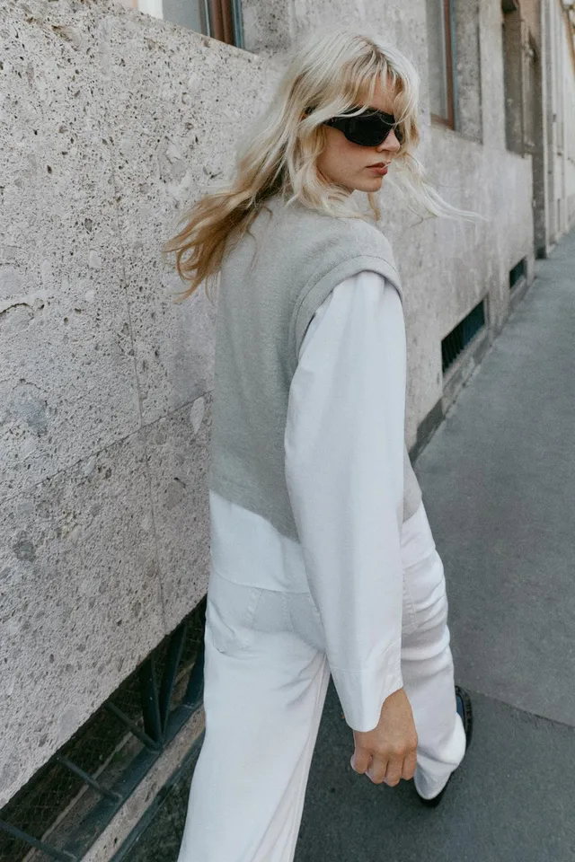 CONTRAST VEST – image 5