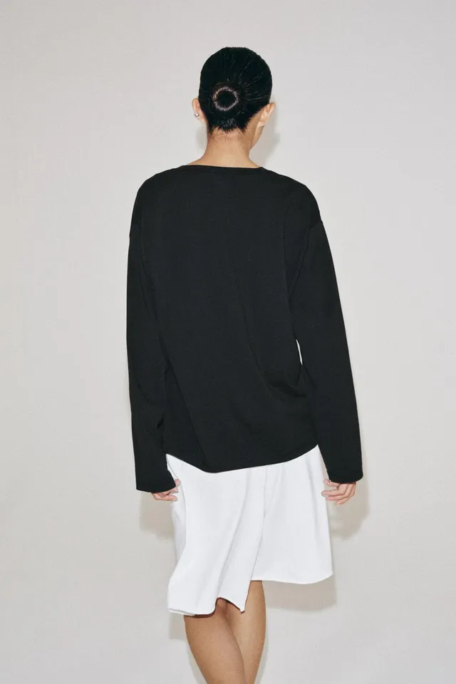 COTTON V-NECK T-SHIRT – image 3