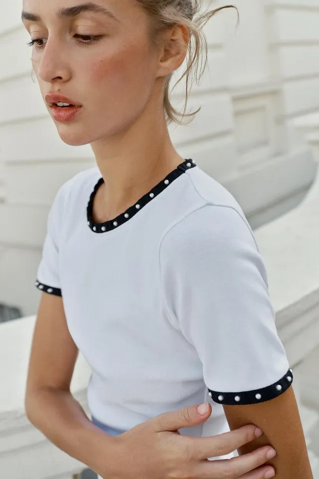 CONTRAST FAUX PEARL T-SHIRT – image 3