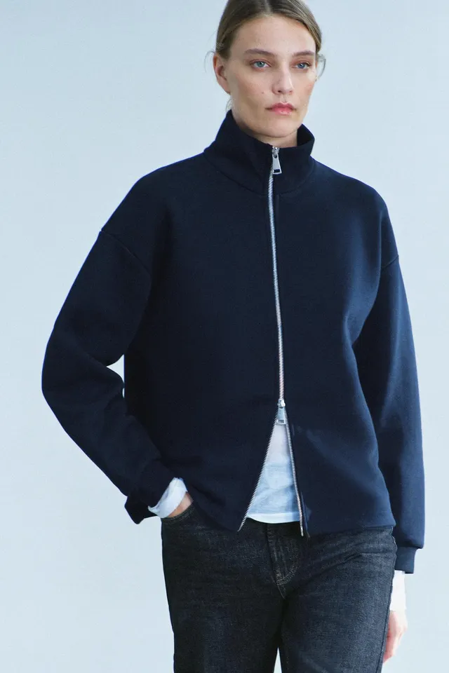ZIP-UP SWEATSHIRT – image 2