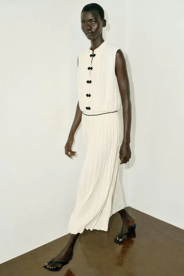 SATIN MIDI SKIRT WITH CONTRAST PIPING – image 3