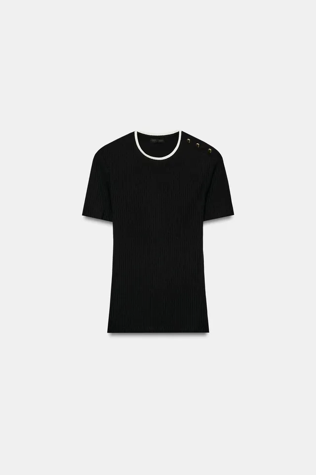 BUTTON TRIM T-SHIRT – image 6