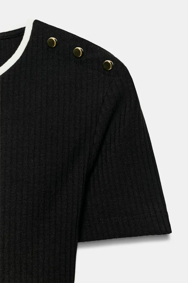BUTTON TRIM T-SHIRT – image 8