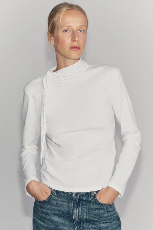 SCARF T-SHIRT – image 3