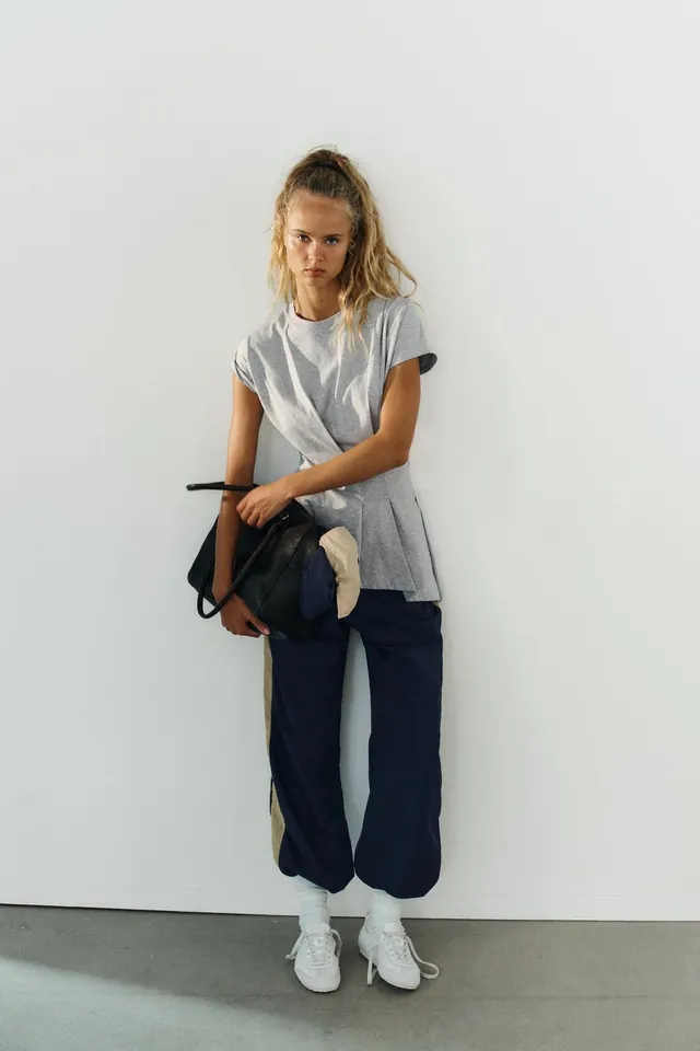 ASYMMETRIC PLEATED T-SHIRT