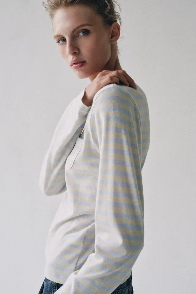 T-SHIRT WITH POCKET – image 3