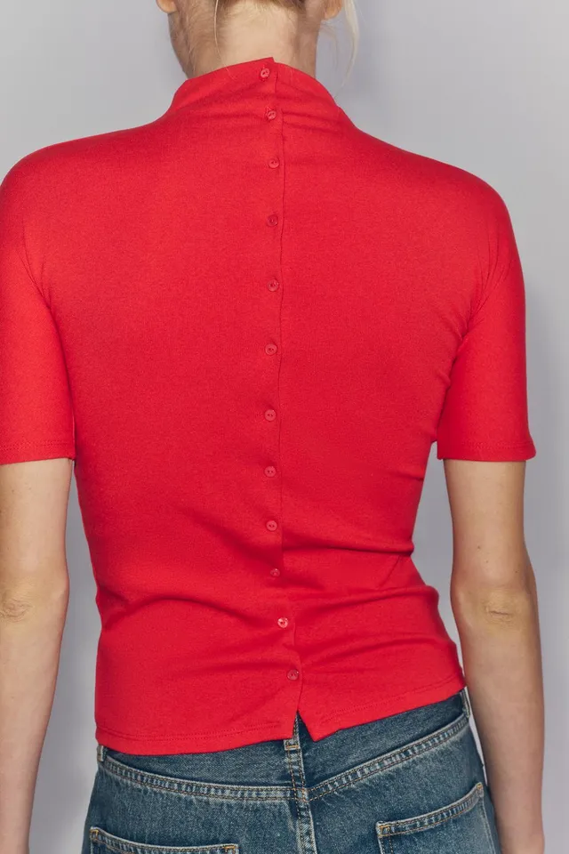 HIGH NECK T-SHIRT WITH BUTTONS – image 2