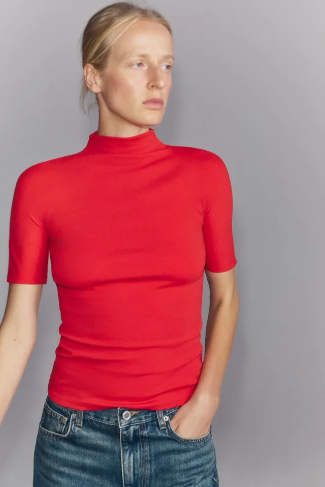 HIGH NECK T-SHIRT WITH BUTTONS – image 4