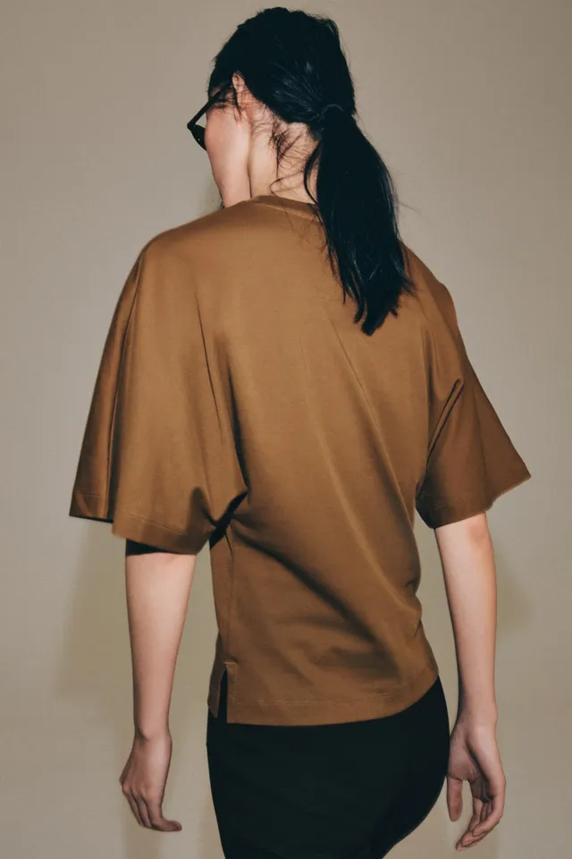 تي-شيرت Supima® ضيق – صورة 3