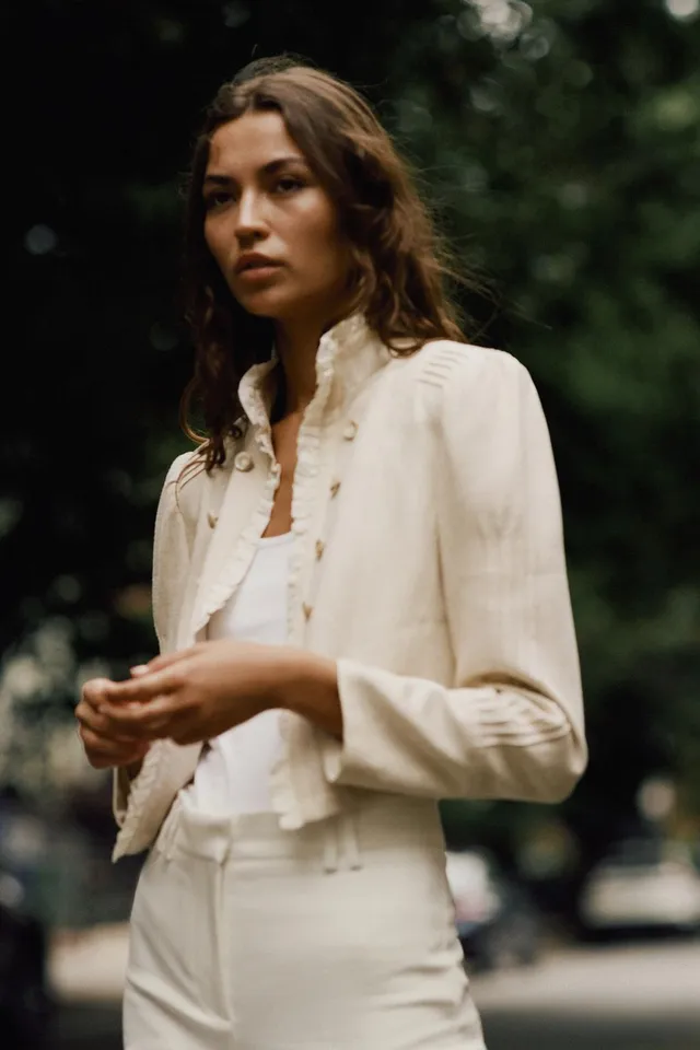 CROPPED RUFFLE BLAZER – image 4