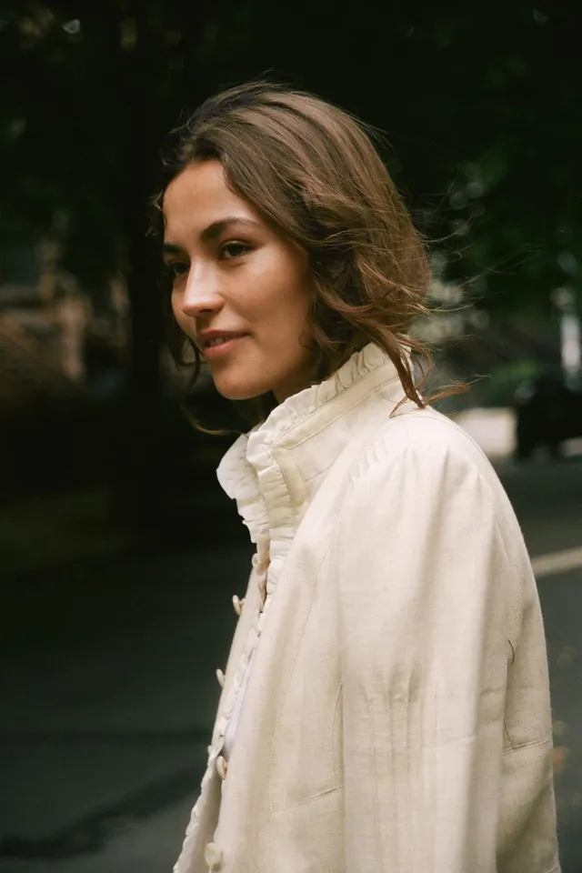 CROPPED RUFFLE BLAZER – image 5