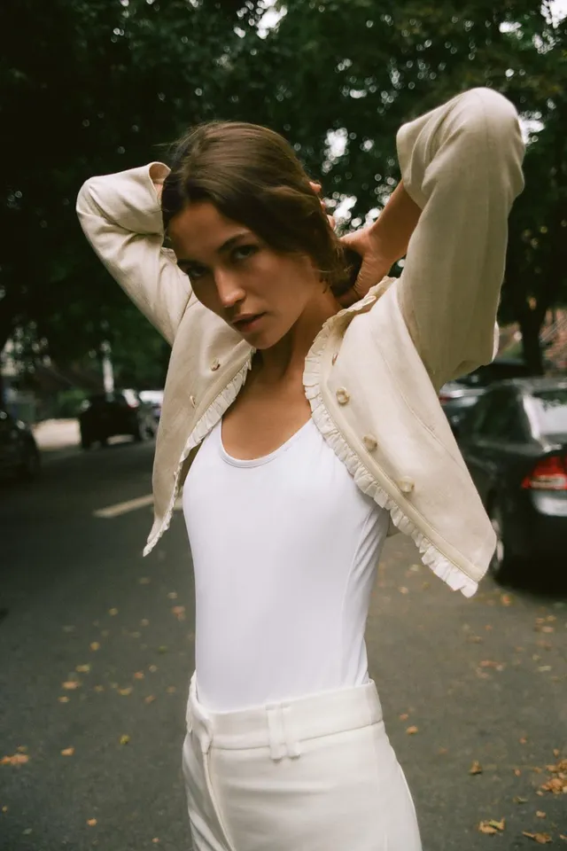 CROPPED RUFFLE BLAZER – image 6