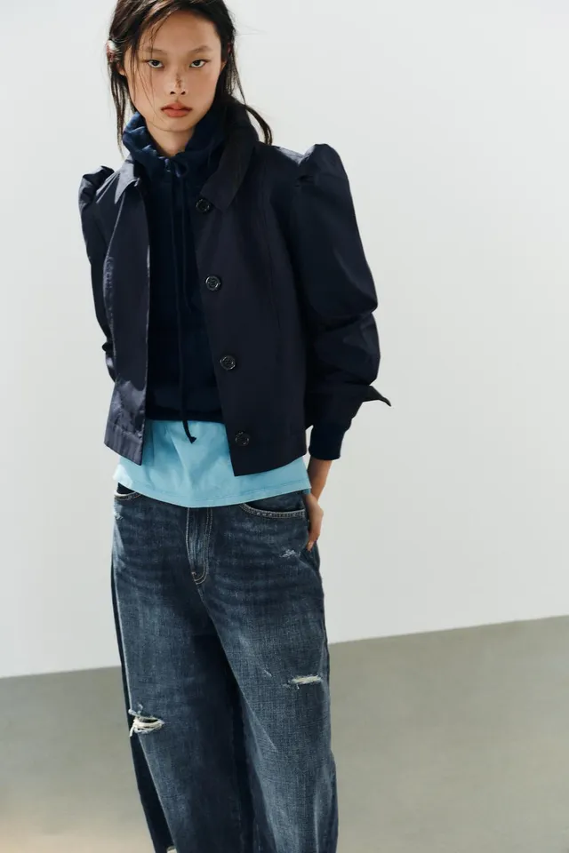 SHORT GATHERED SHOULDER BLAZER – image 4