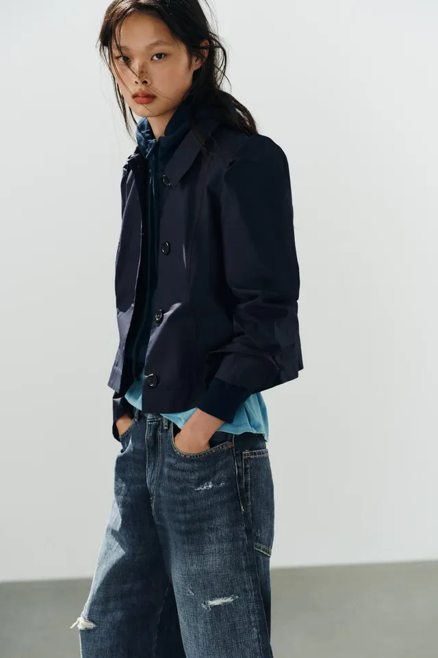 SHORT GATHERED SHOULDER BLAZER – image 5
