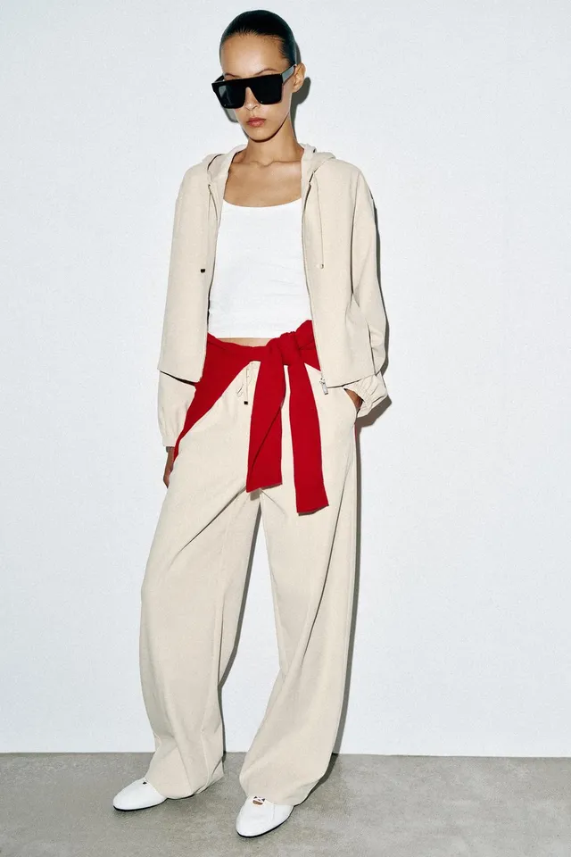 HOODED BOMBER JACKET