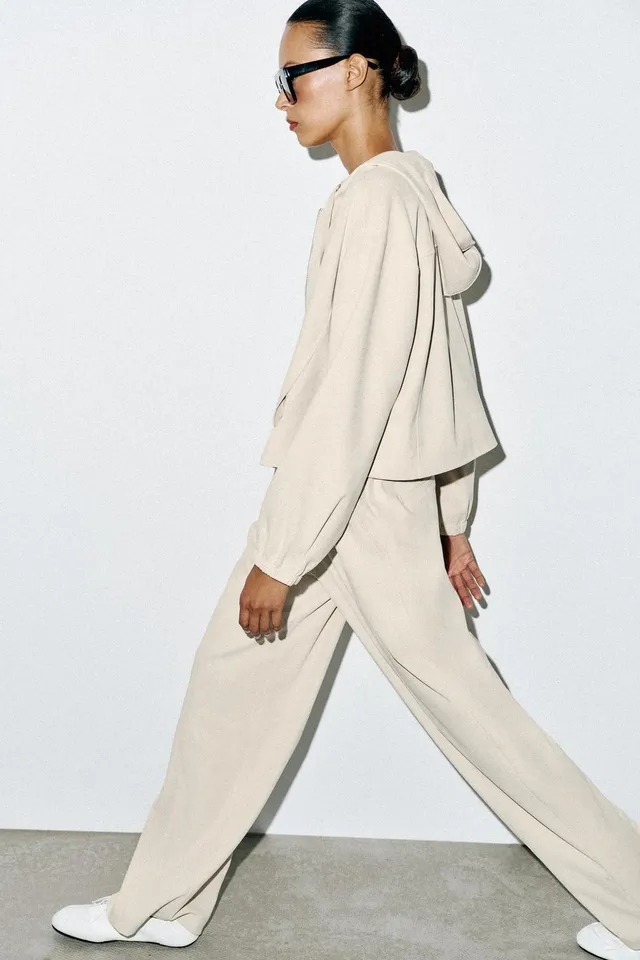 HOODED BOMBER JACKET – image 4