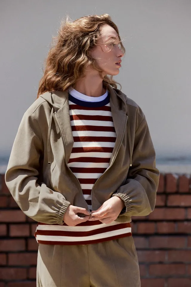 HOODED BOMBER JACKET – image 2